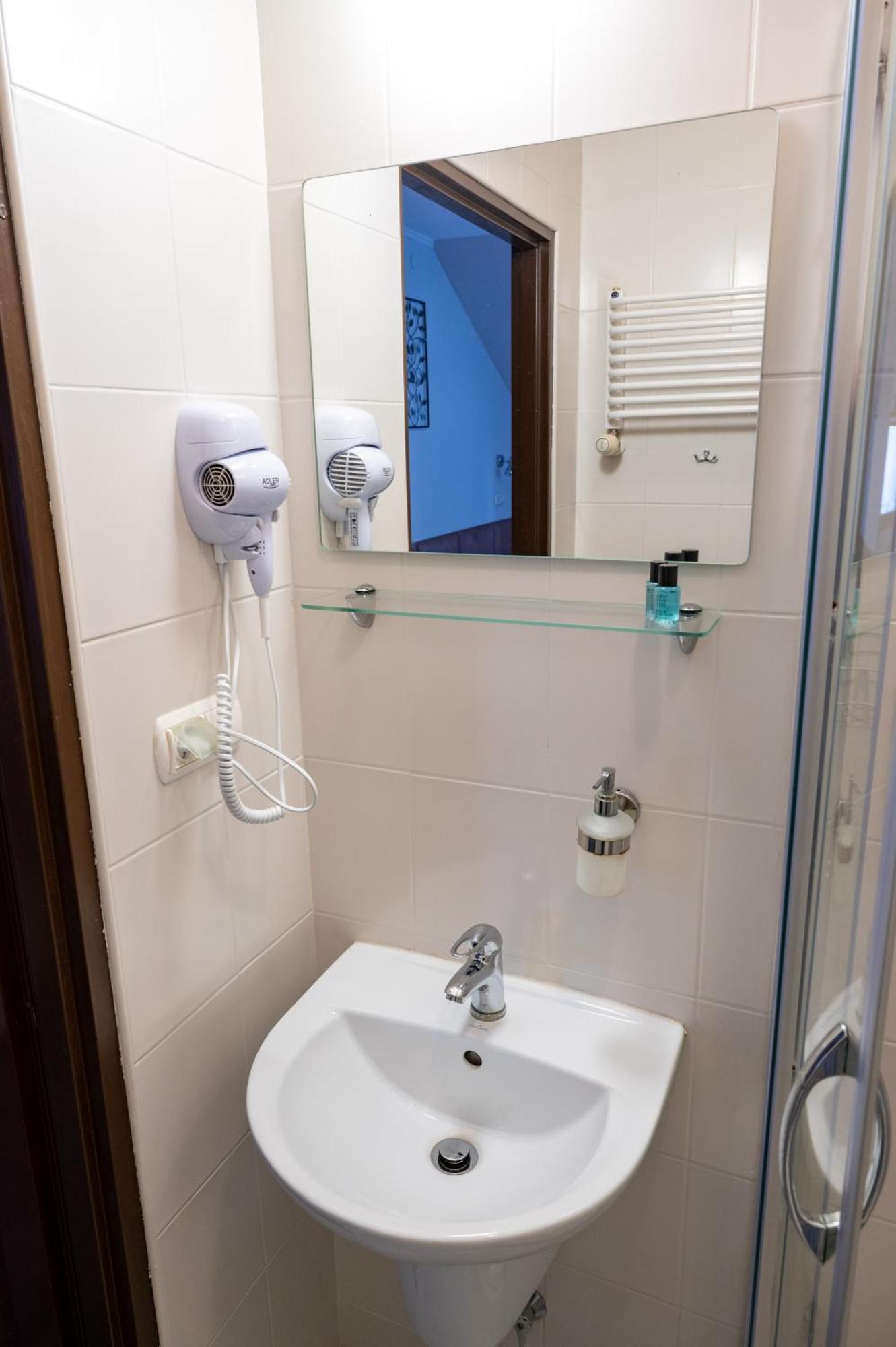 Hotel Duet Хелм Экстерьер фото
