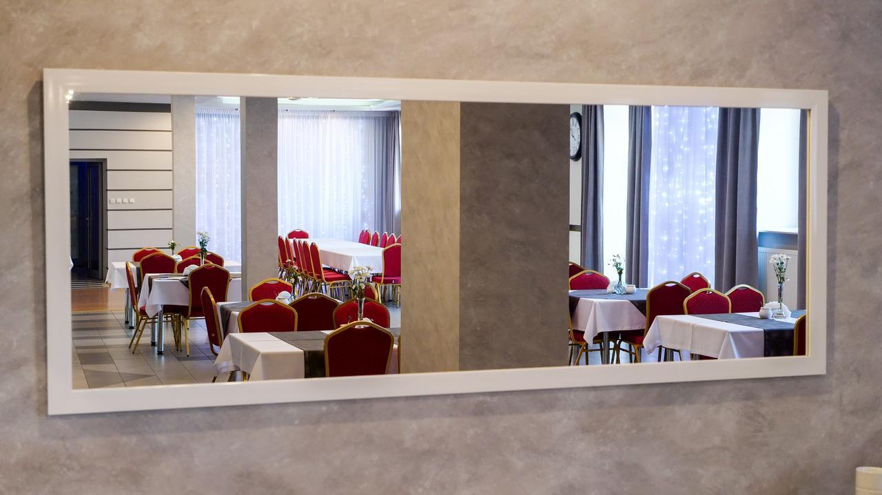 Hotel Duet Хелм Экстерьер фото